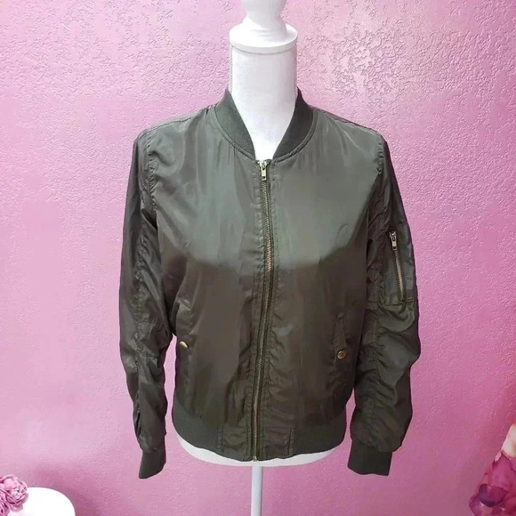 New Look Olive Bomber Jacket Size Medium - Picture 1 of 8